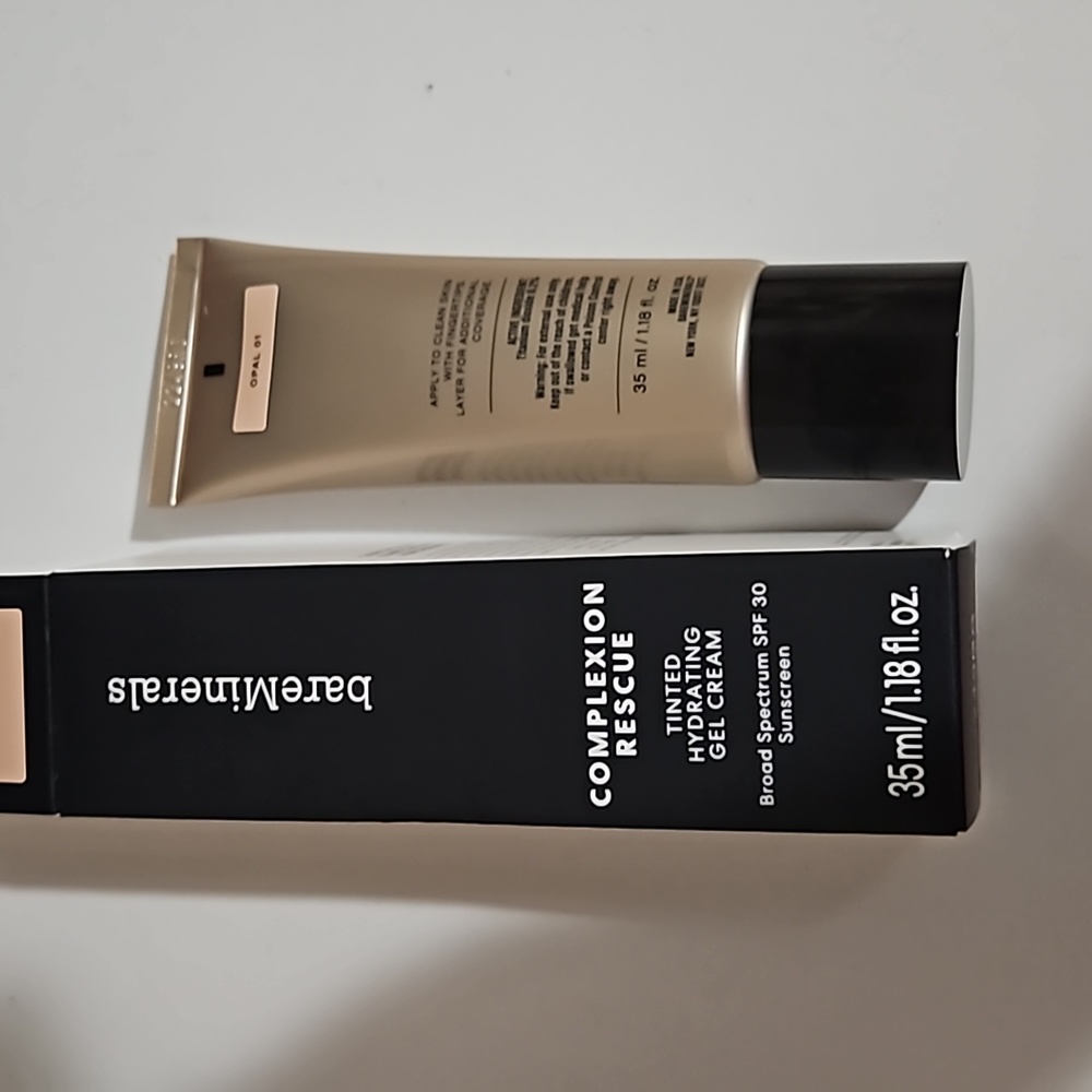Bare Minerals Complexion Rescue - Picture 9 of 9